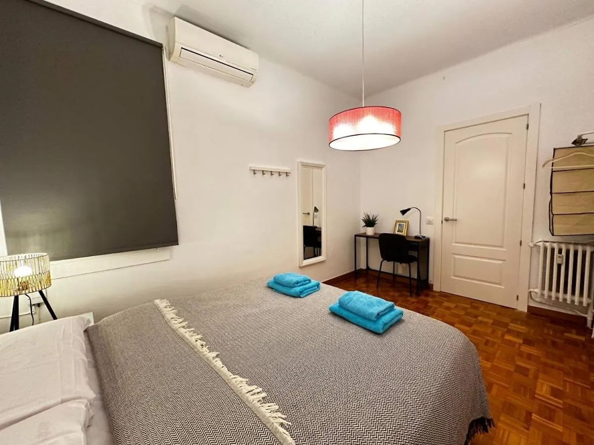 Bed & Breakfast Rooms Nuevo Roger Barcelona Spain